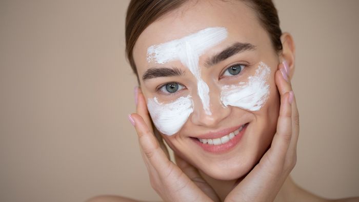 Как правильно ежедневно очищать кожу лица?