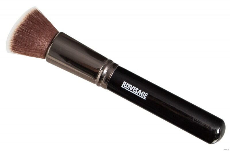 LUXVISAGE Кисть косметическая №14 для тона Kabuki