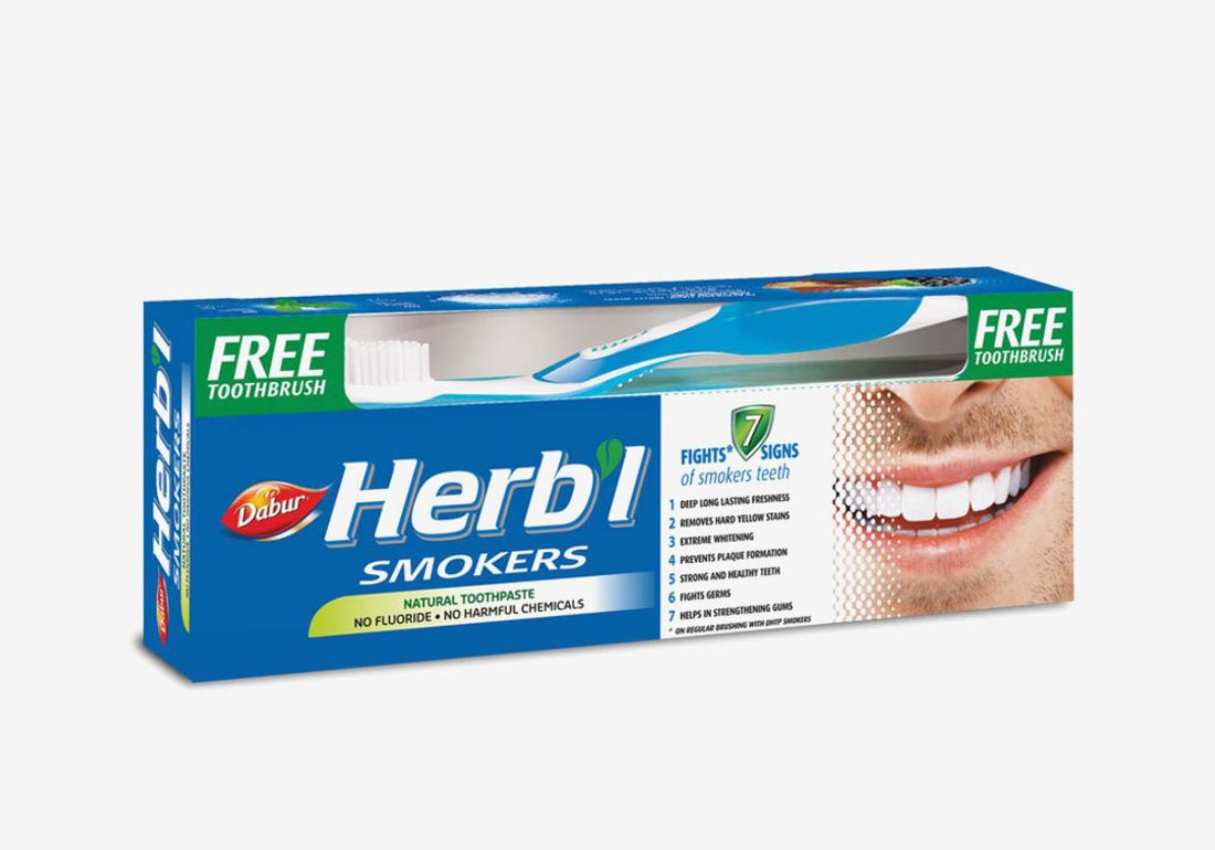 Зубная паста для курящих Dabur herbal tooth paste smokers 150 гр. + Зубная щетка